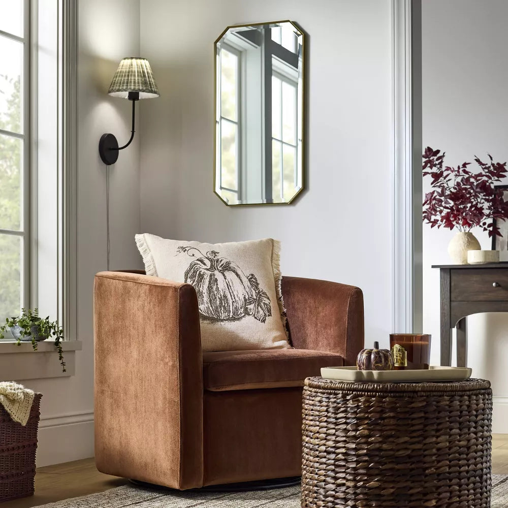 Plug-in Wall Sconce z plisowanym cieniem tkaniny